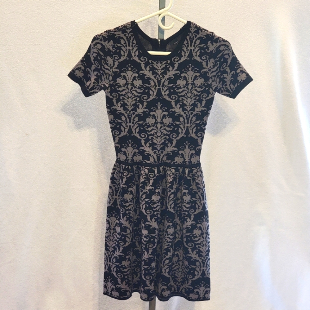 Romeo & Juliet XS black and gray dress